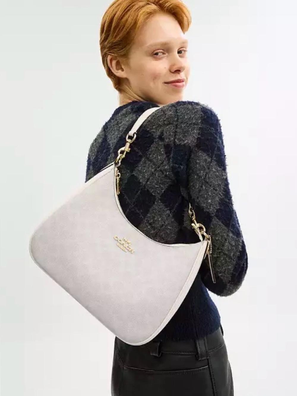 Authentic Coach Outlet Teri Hobo Bag In Signature Canvas NWT - Picture 2 of 6